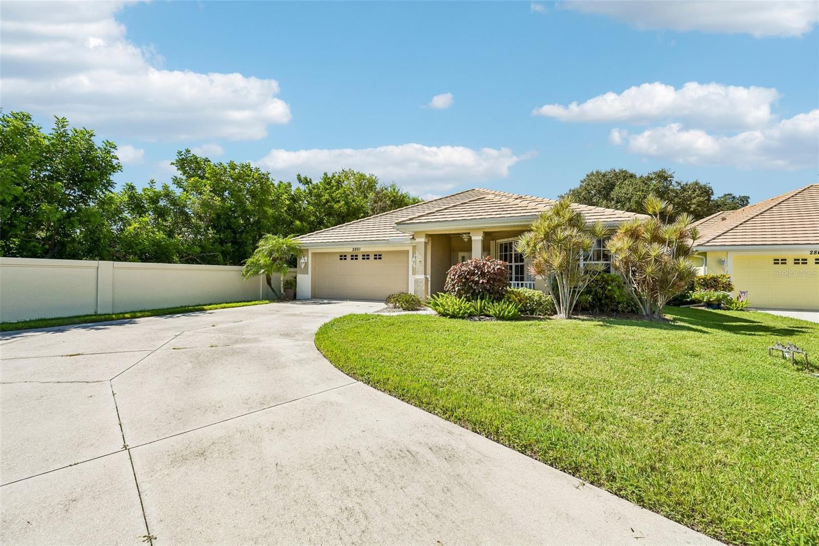 2891 WHISPERING PINE LANE