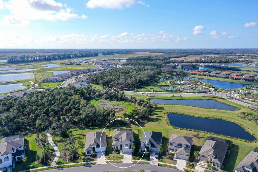 Photo of 10167 Milky Way Circle, Sarasota, FL 34241 (MLS # A4676313)