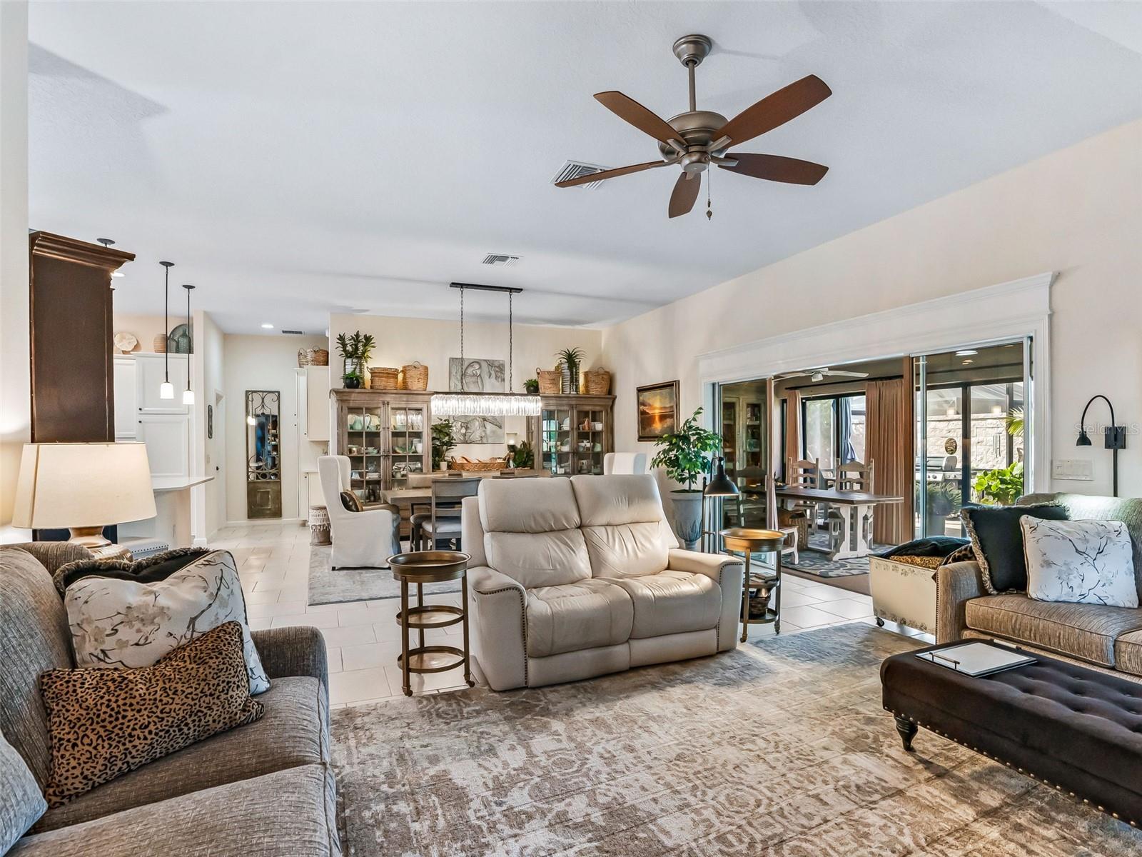 SOUTHERN OAKS UN 37 - Residential