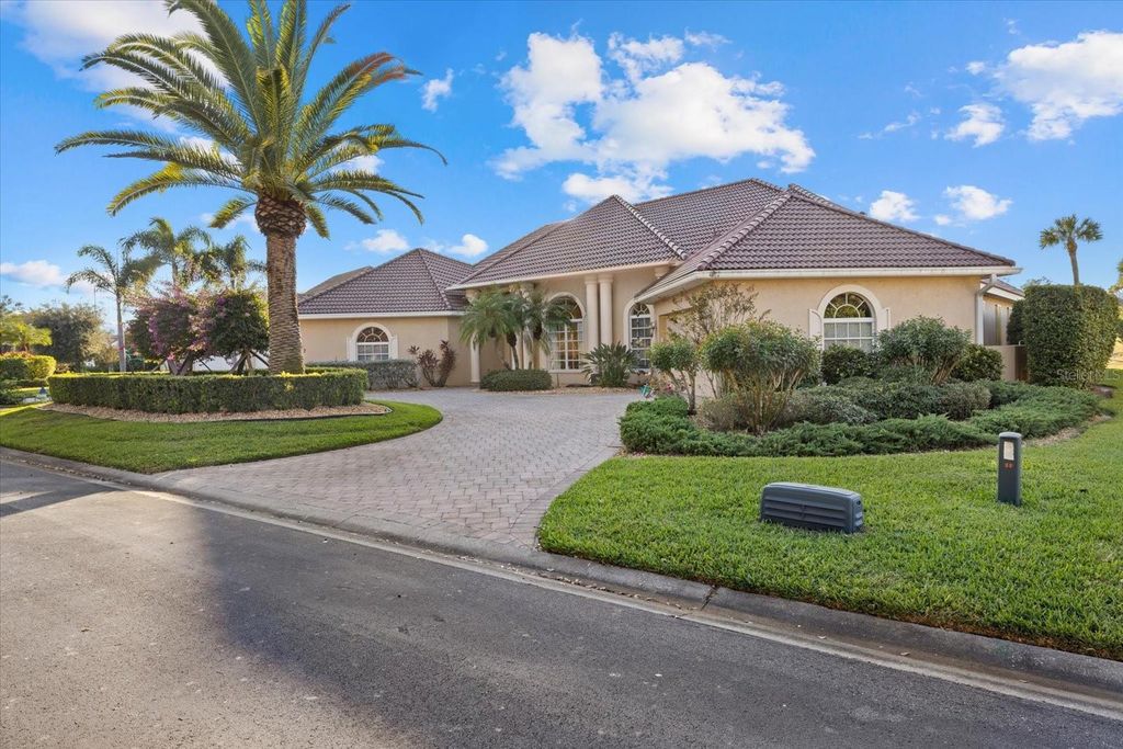 Photo of 457 Sherbrooke Court, Venice, FL 34293 (MLS # N6141437)