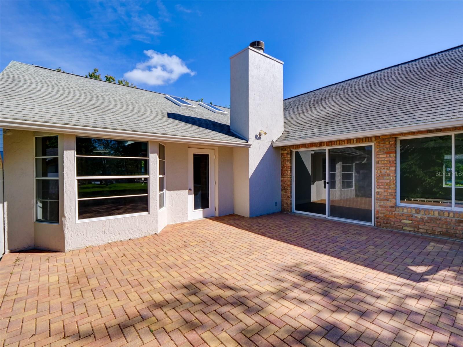 TOWN & COUNTRY ESTATES REP - Residential