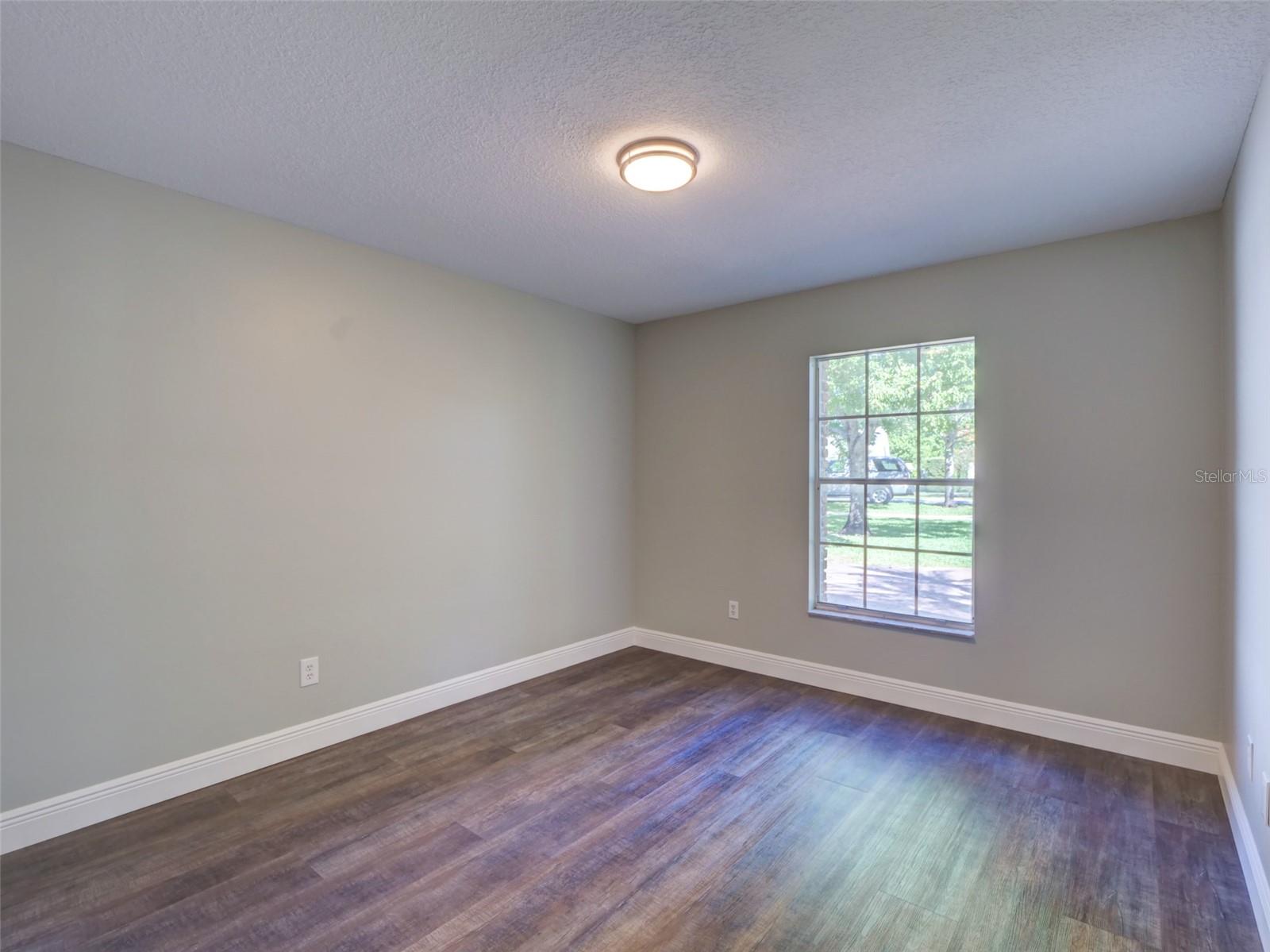 TOWN & COUNTRY ESTATES REP - Residential