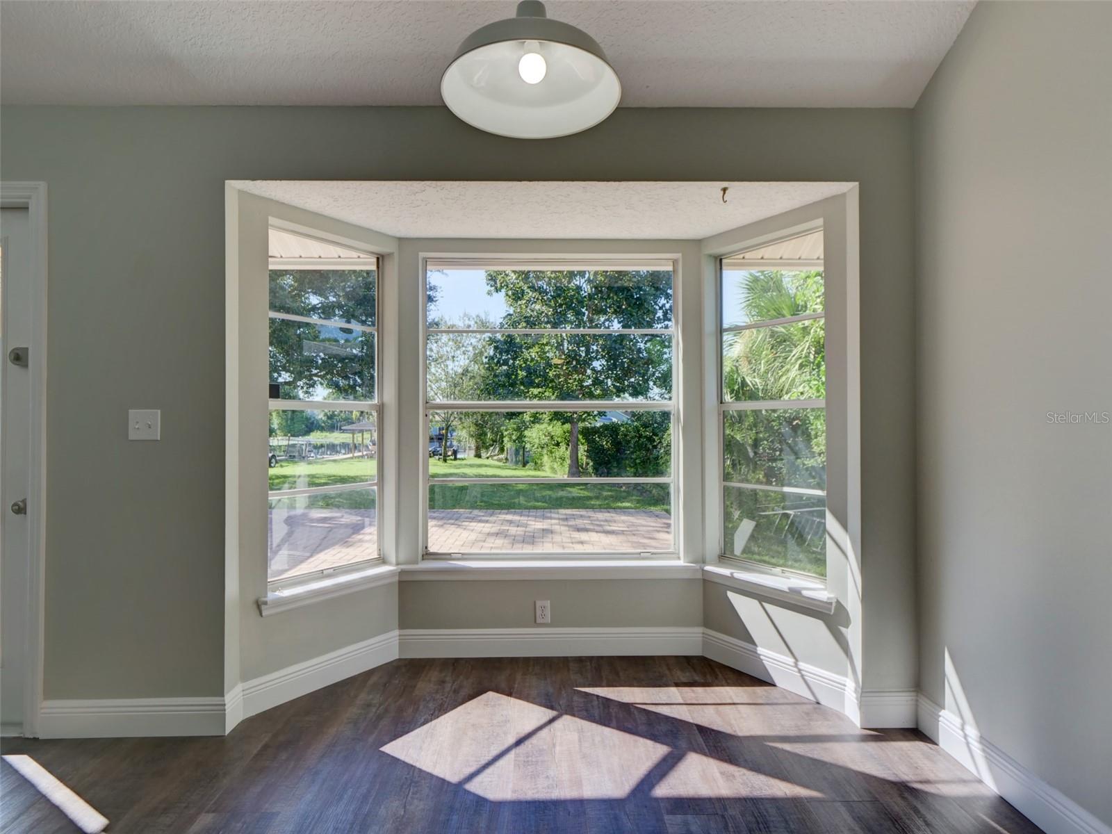 TOWN & COUNTRY ESTATES REP - Residential