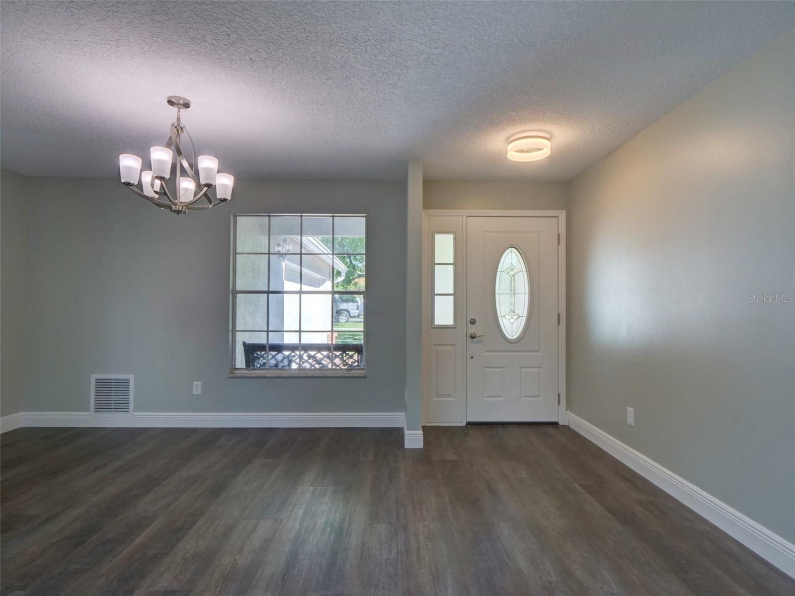 TOWN & COUNTRY ESTATES REP - Residential