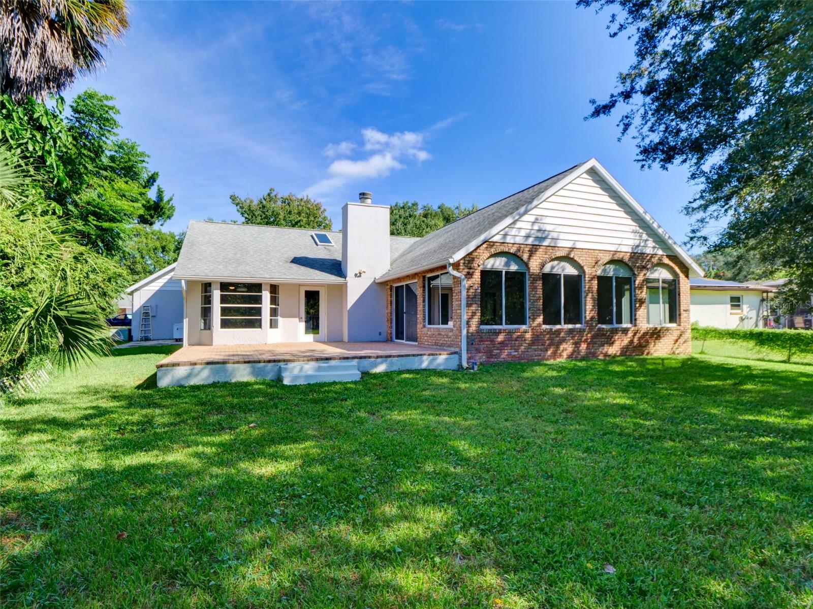 237 ROBIN ROAD