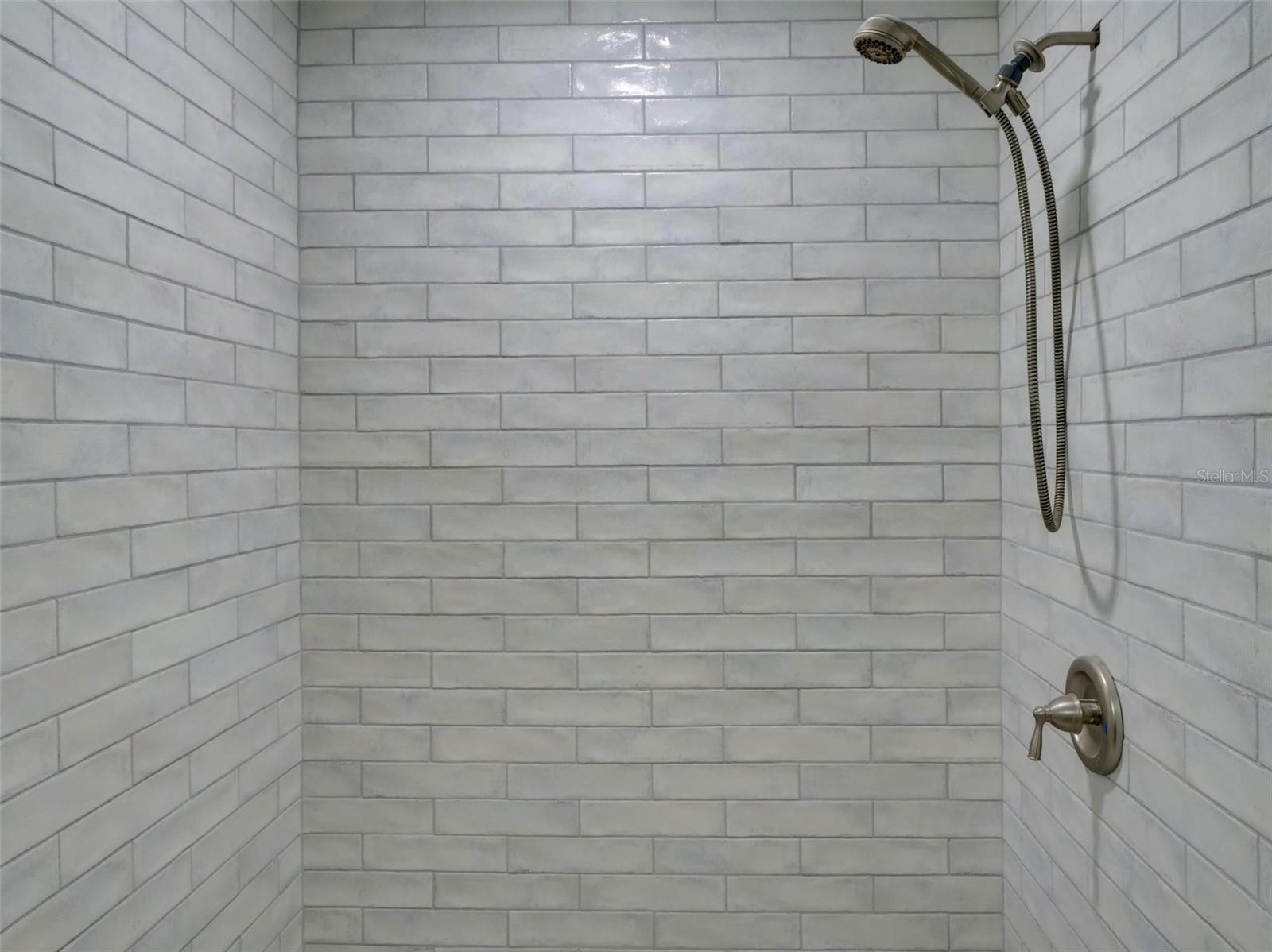 TOWN & COUNTRY ESTATES REP - Residential