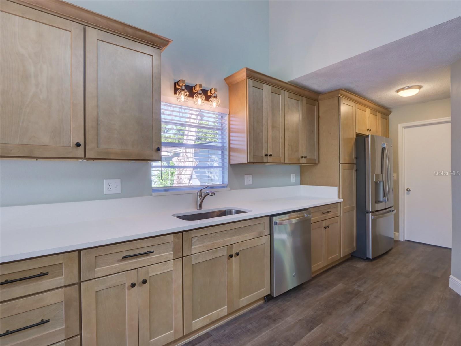 TOWN & COUNTRY ESTATES REP - Residential