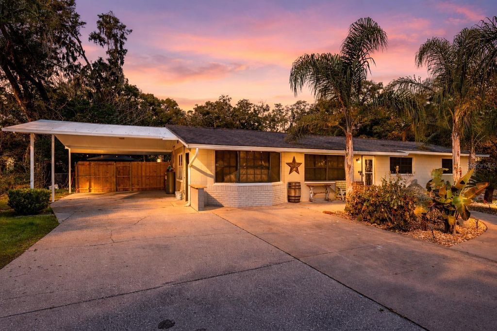 Photo of 718 Gracie Court, Deland, FL 32720 (MLS # V4947124)