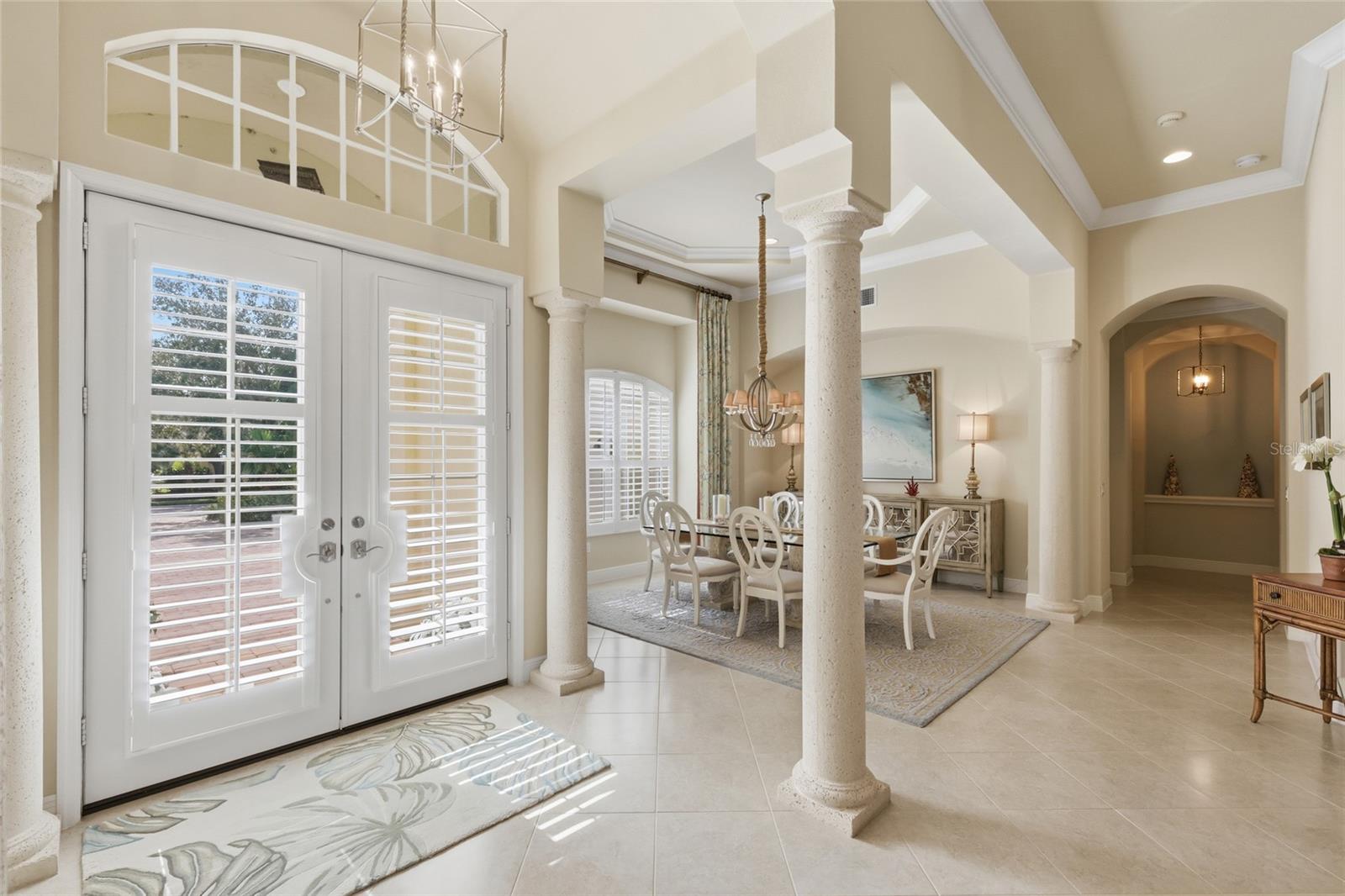 FOUNDERS CLUB - Residential