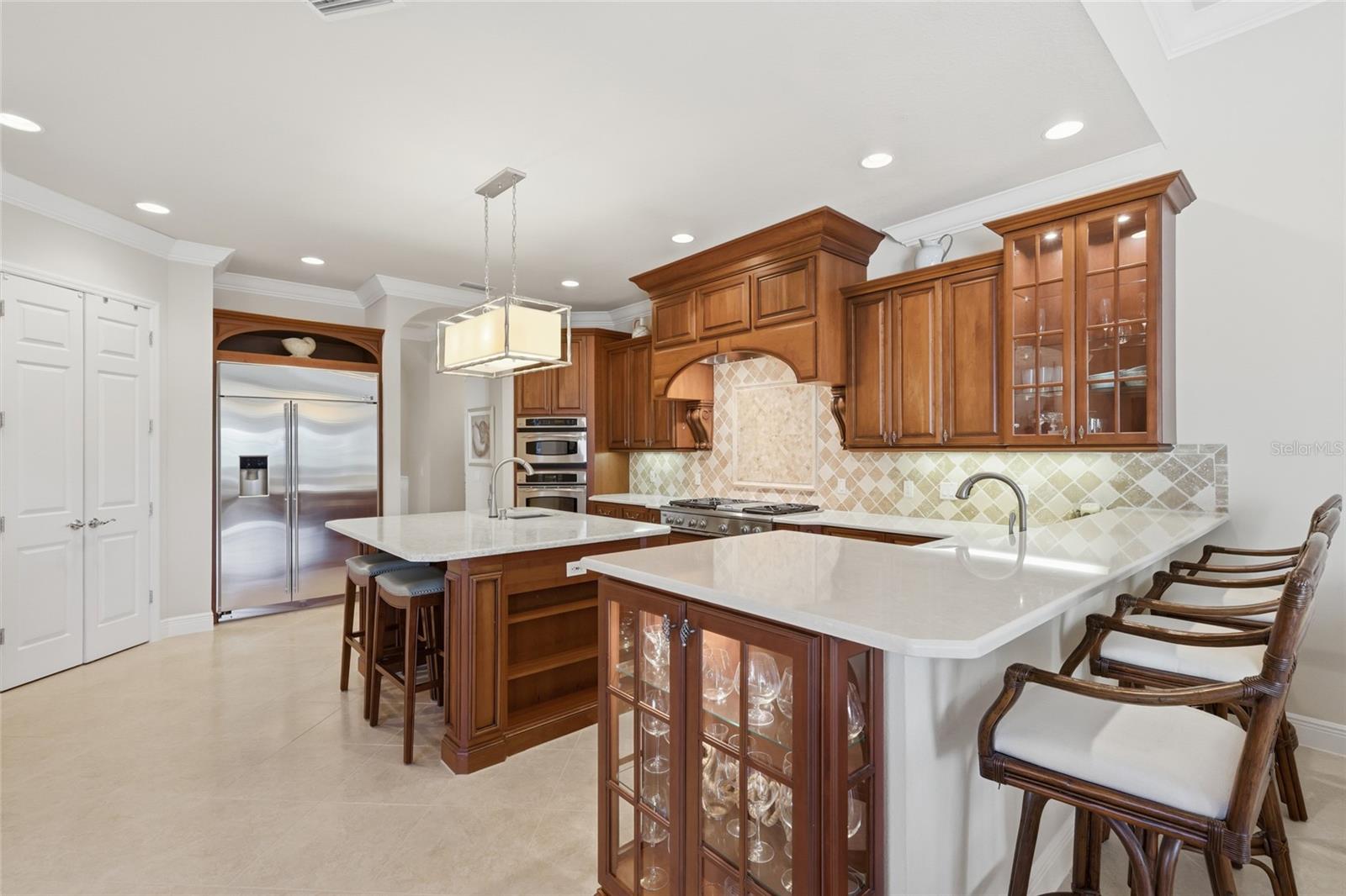 FOUNDERS CLUB - Residential