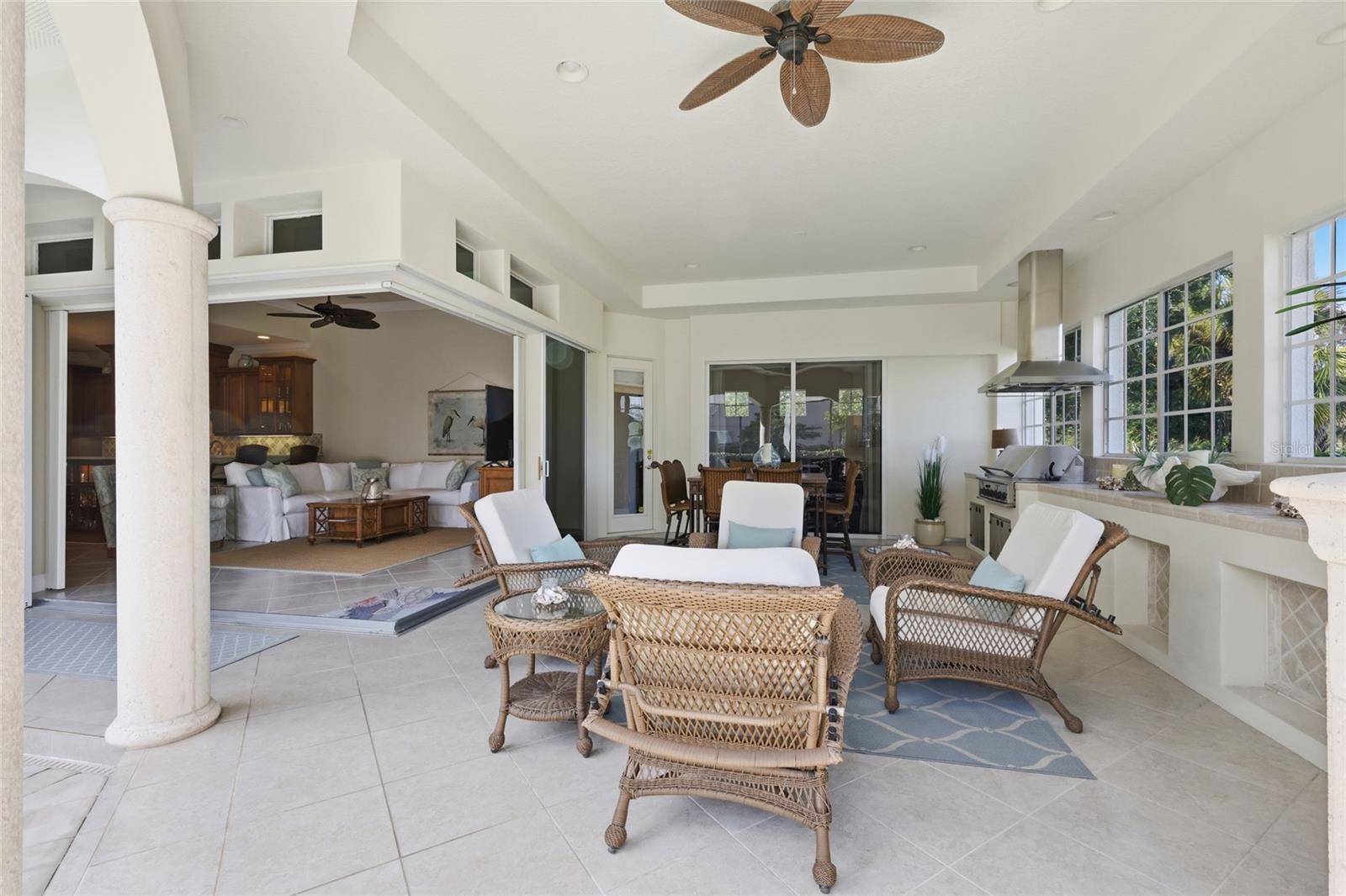 FOUNDERS CLUB - Residential