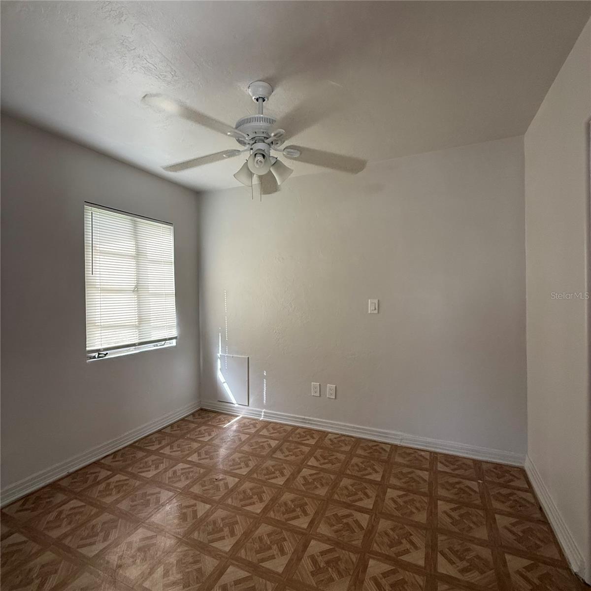 WARM MINERAL SPGS - Residential Income