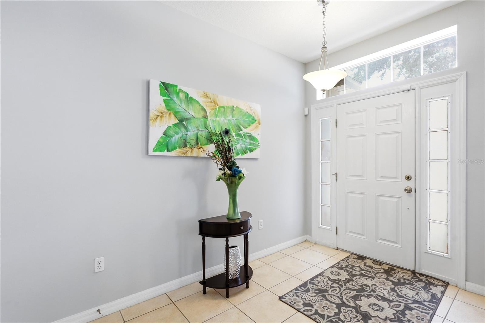 907 HACIENDA CIRCLE