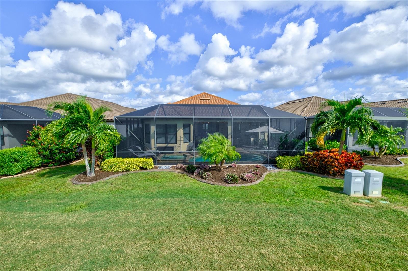 ESPLANADE GOLF AND COUNTRY CLUB - Residential