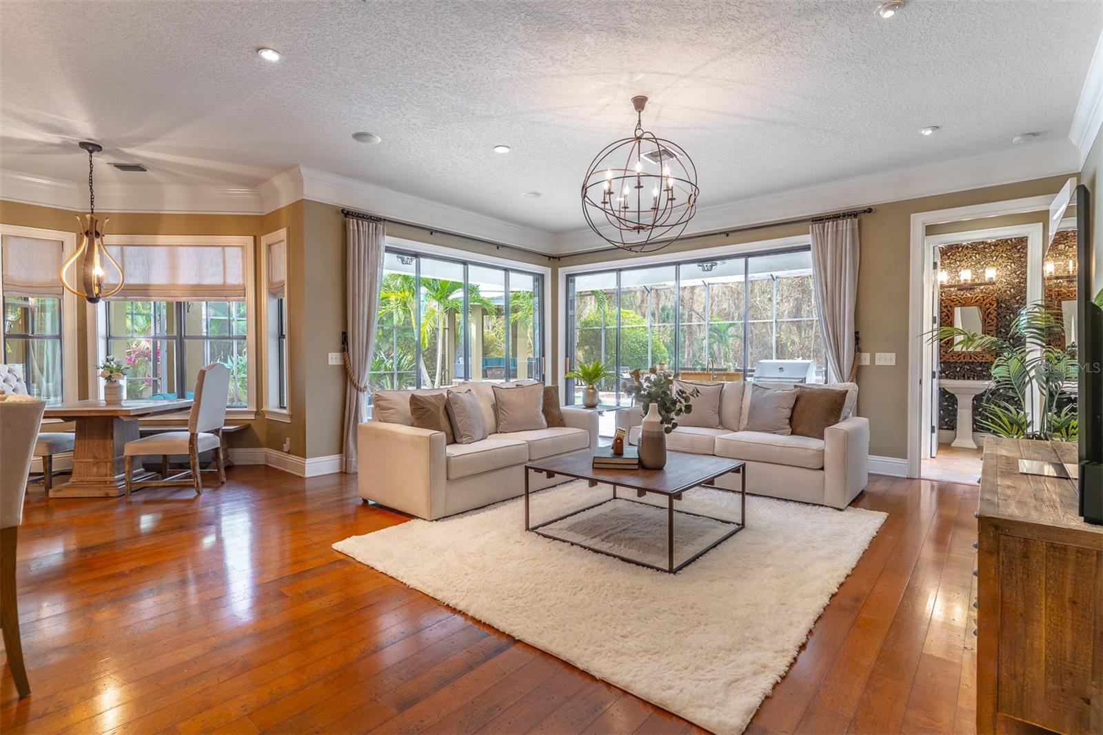 COUNTRY LAKE ESTATES - Residential