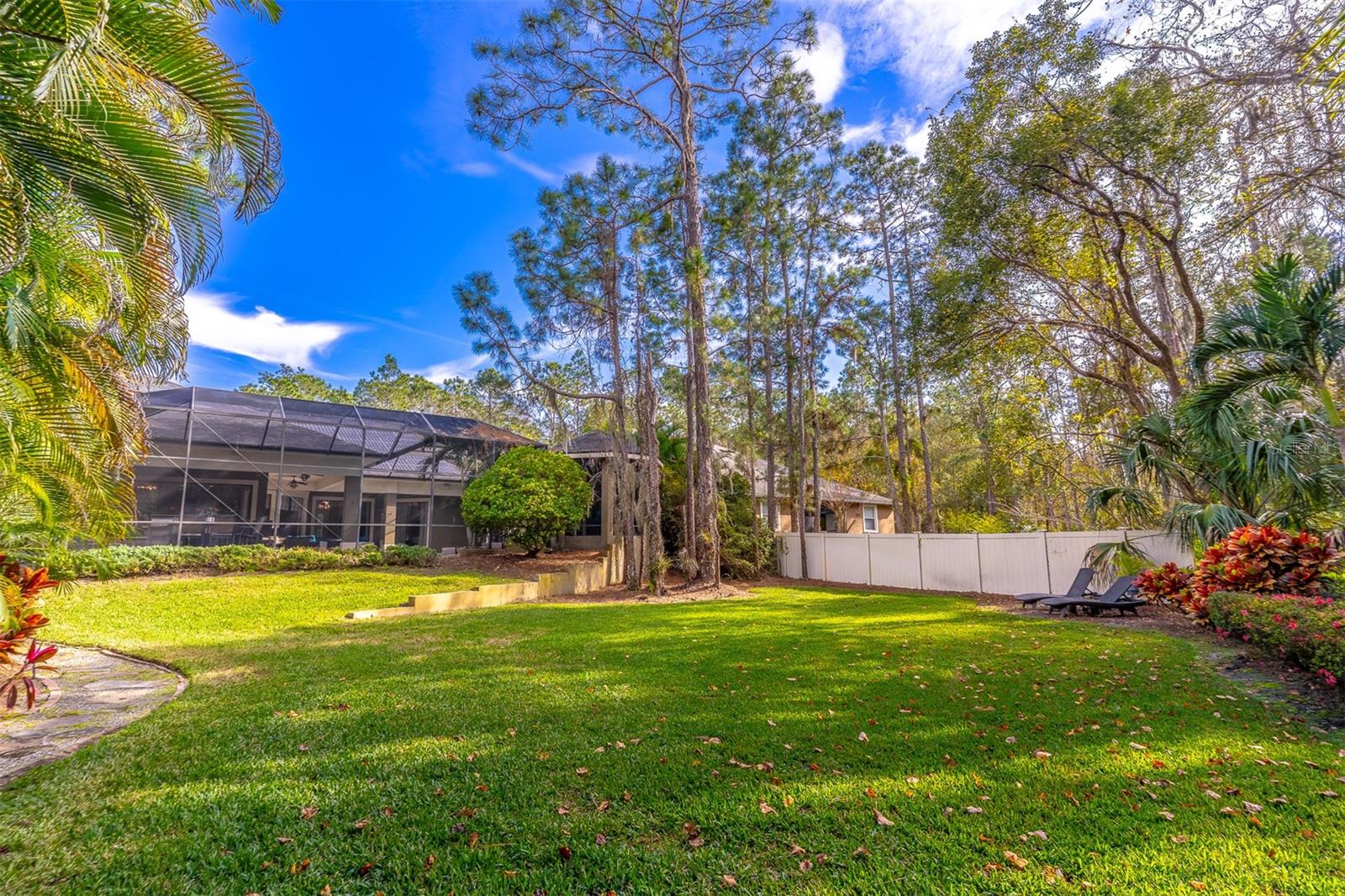 COUNTRY LAKE ESTATES - Residential