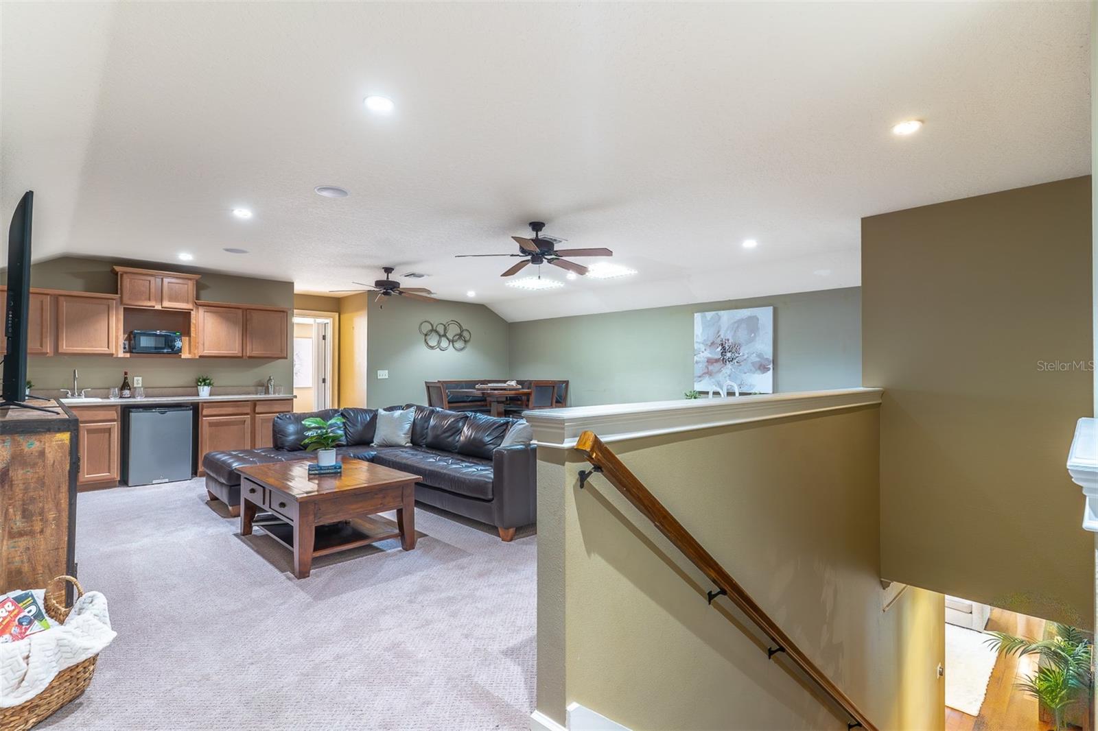 COUNTRY LAKE ESTATES - Residential