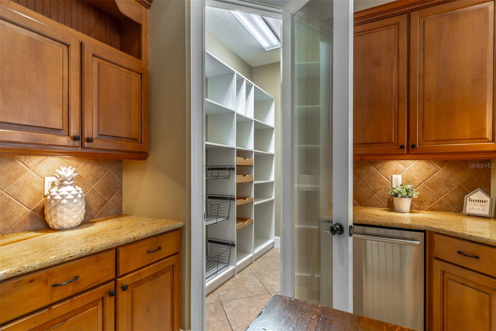 COUNTRY LAKE ESTATES - Residential