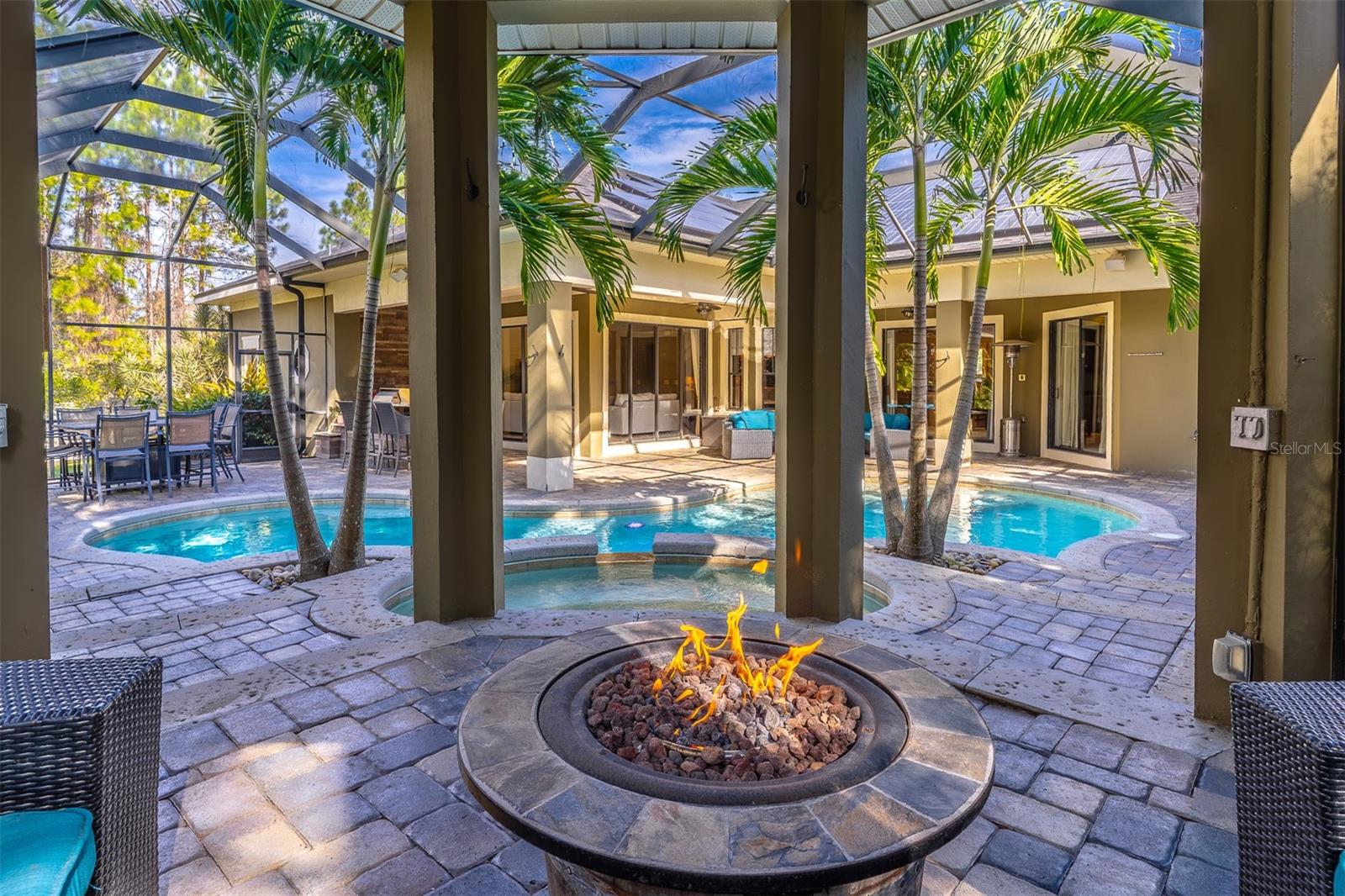 COUNTRY LAKE ESTATES - Residential