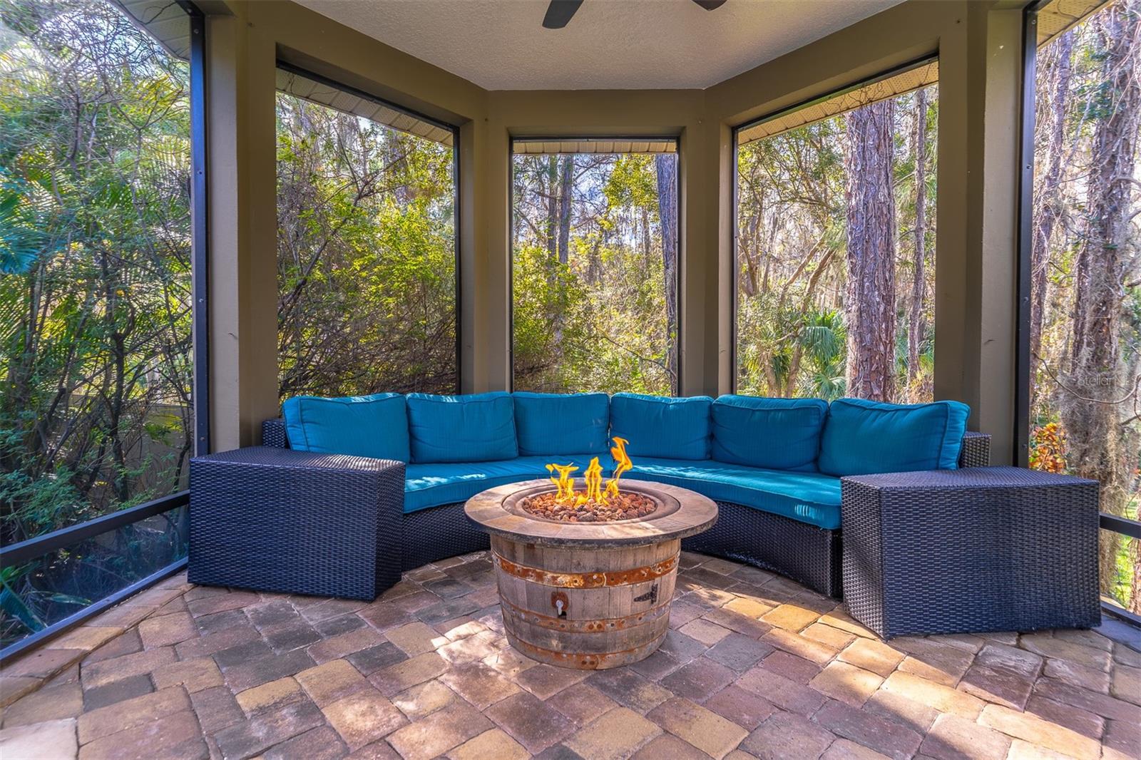 COUNTRY LAKE ESTATES - Residential