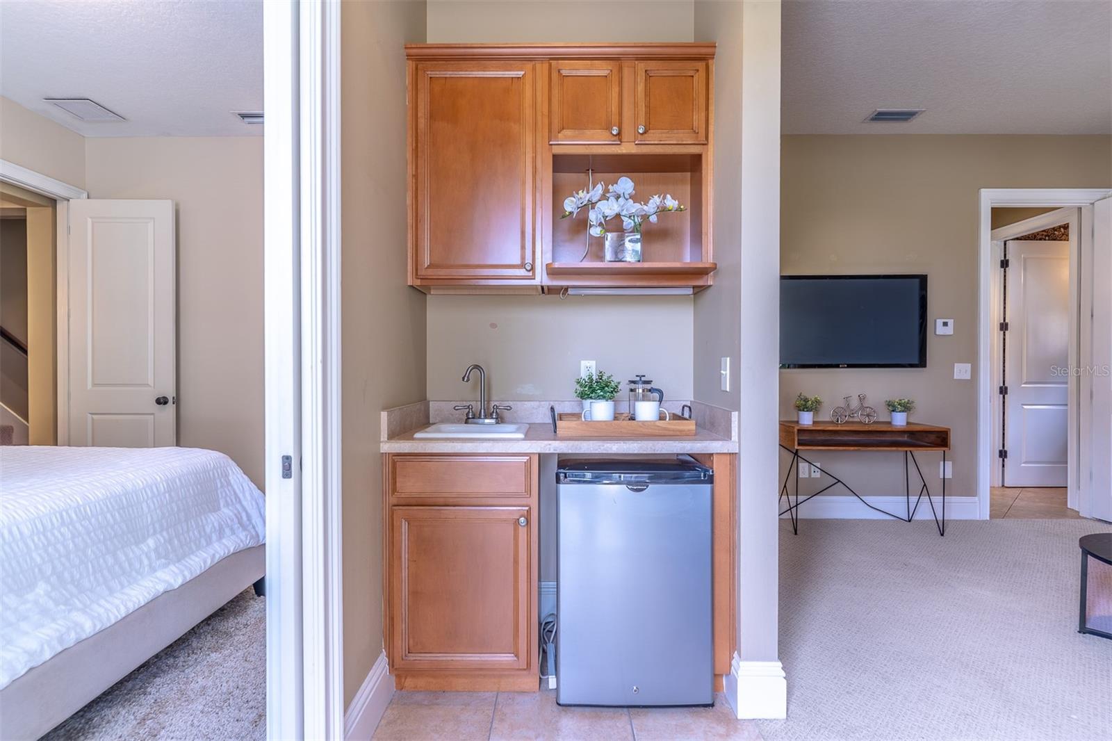 COUNTRY LAKE ESTATES - Residential