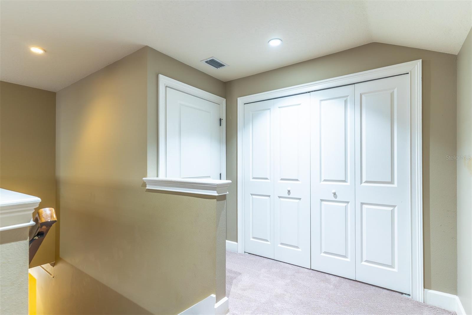 COUNTRY LAKE ESTATES - Residential