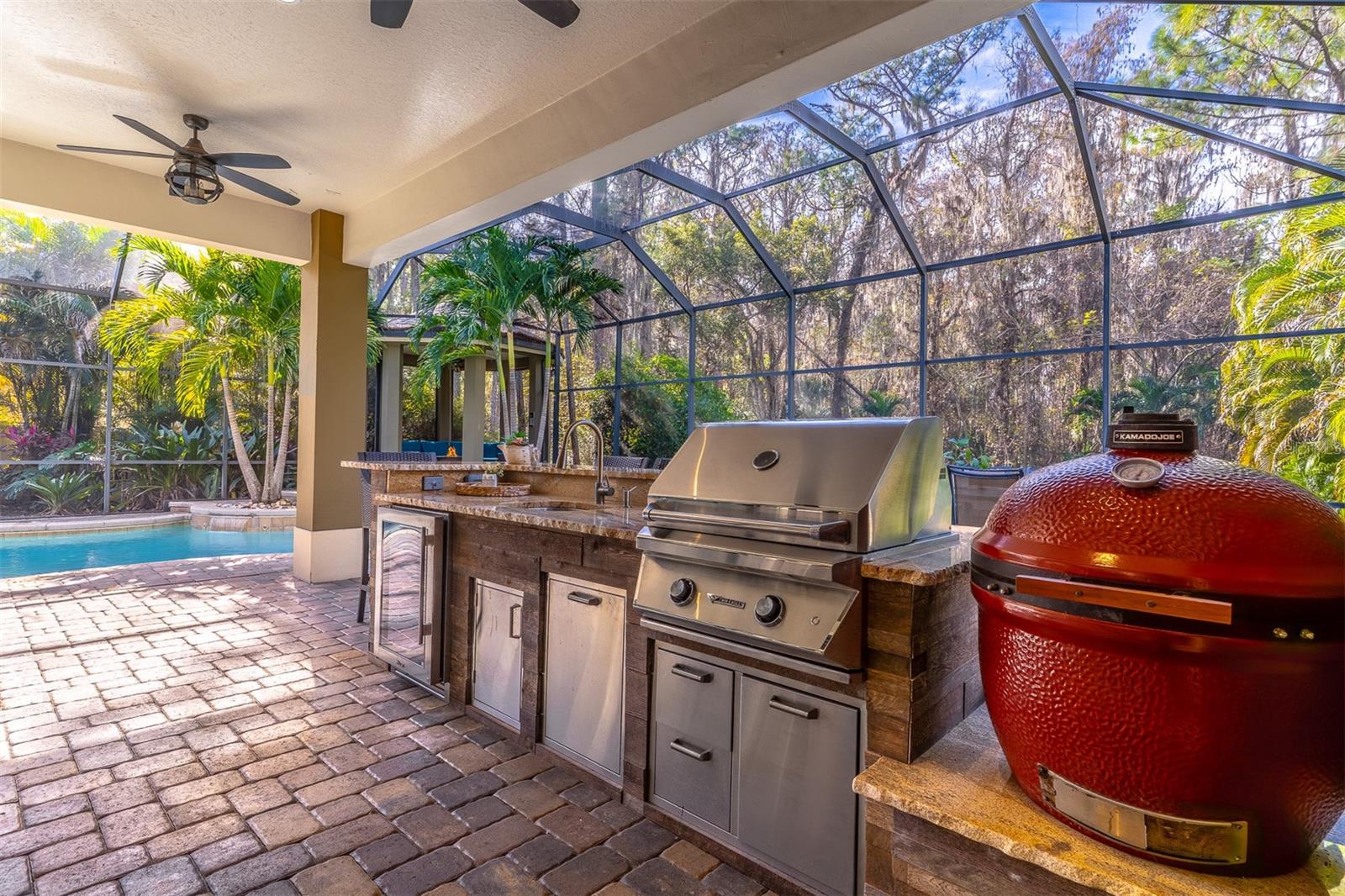 COUNTRY LAKE ESTATES - Residential