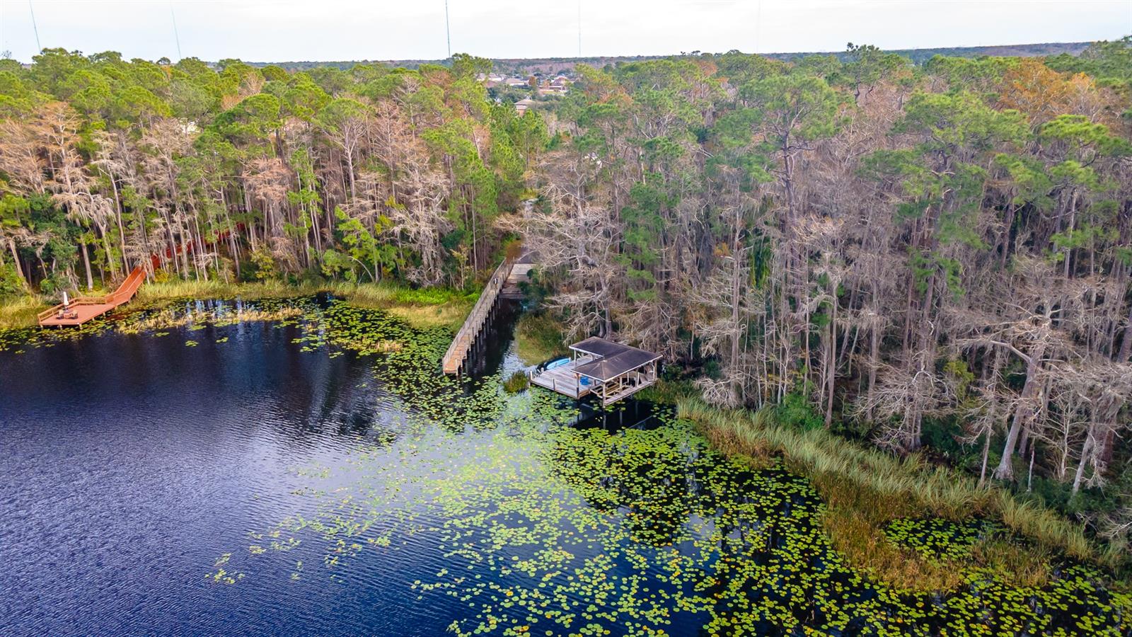 COUNTRY LAKE ESTATES - Residential