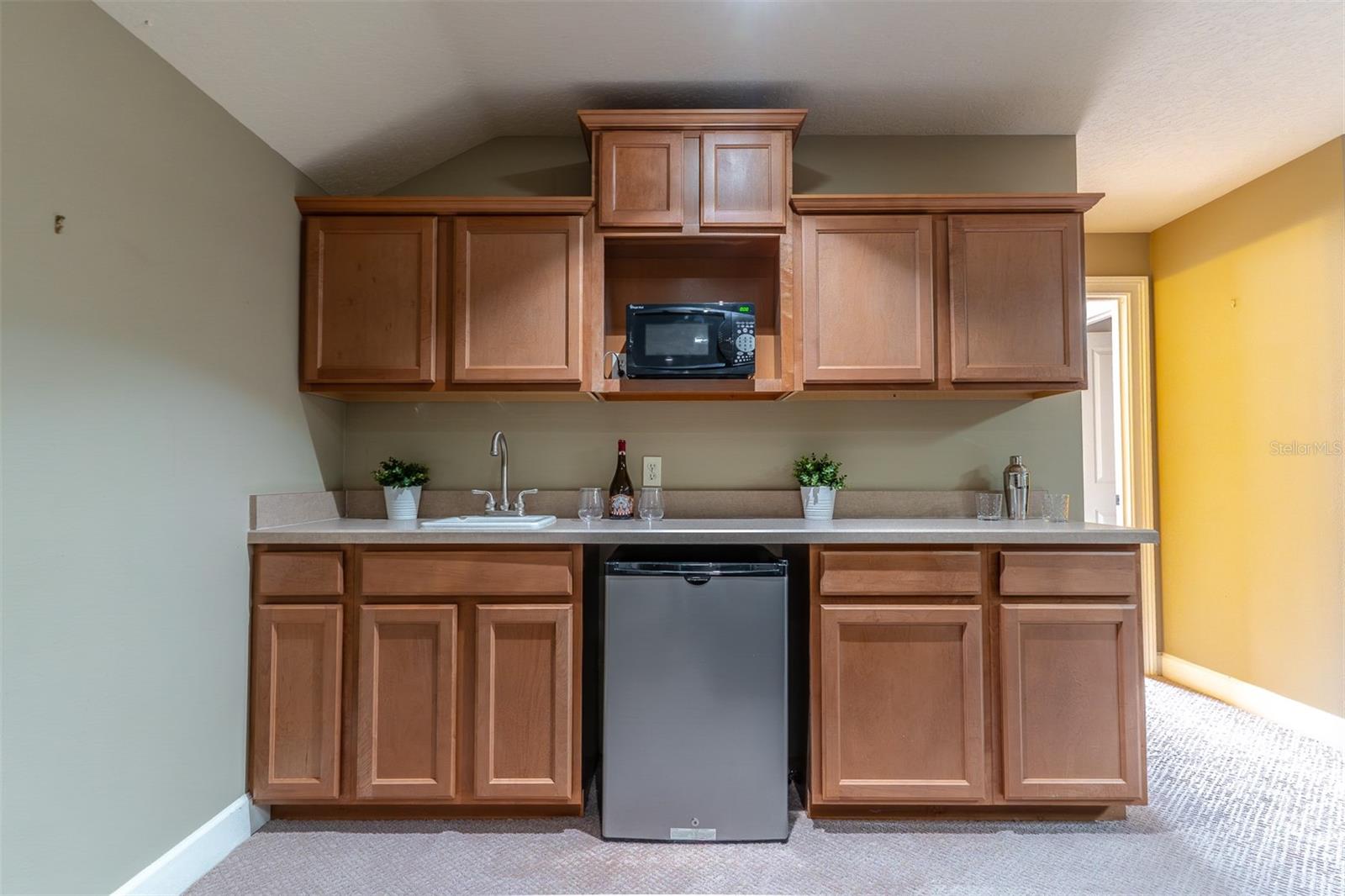 COUNTRY LAKE ESTATES - Residential