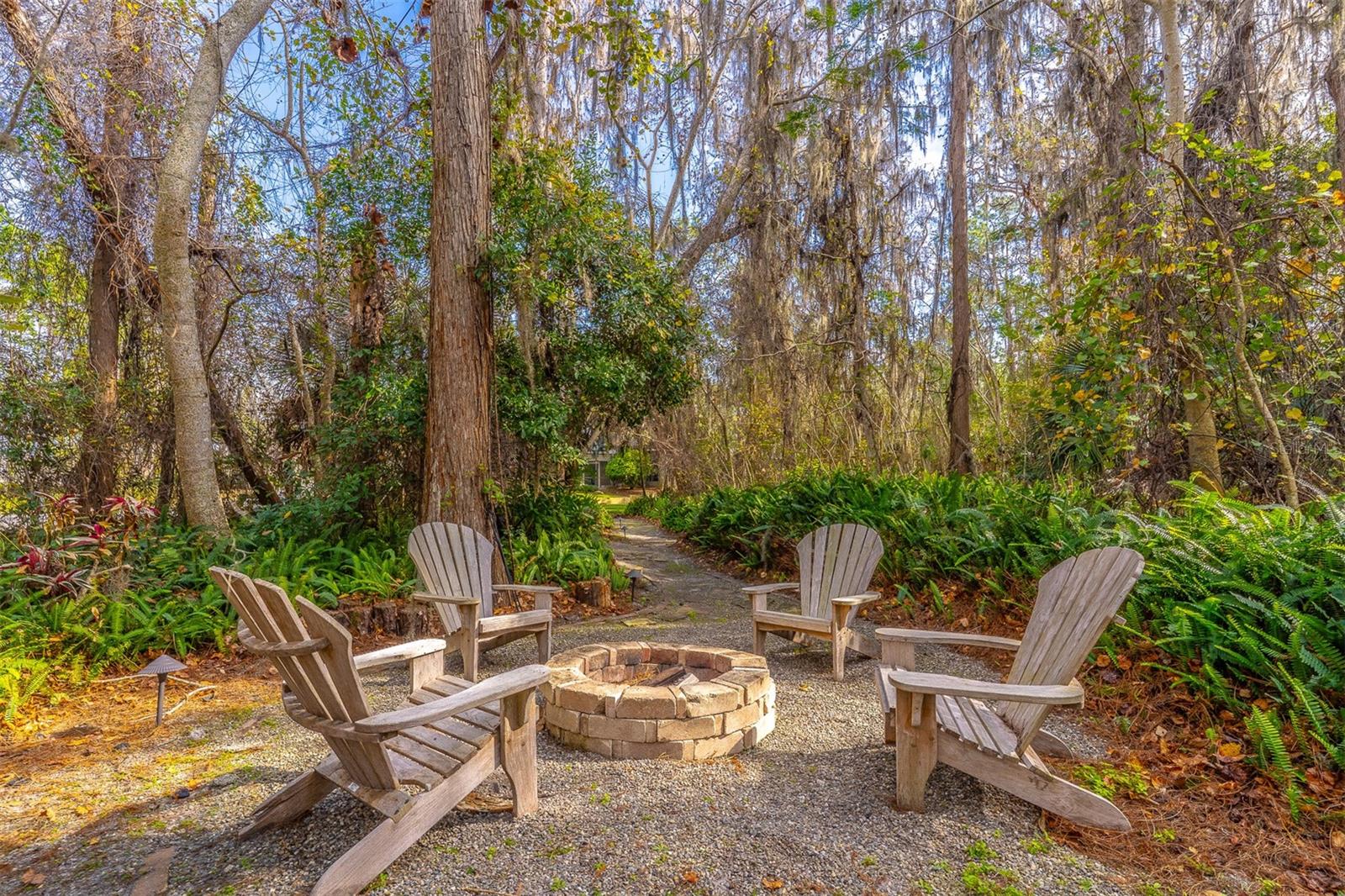 COUNTRY LAKE ESTATES - Residential