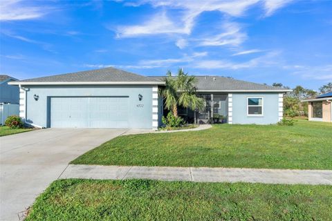 A home in PALMETTO