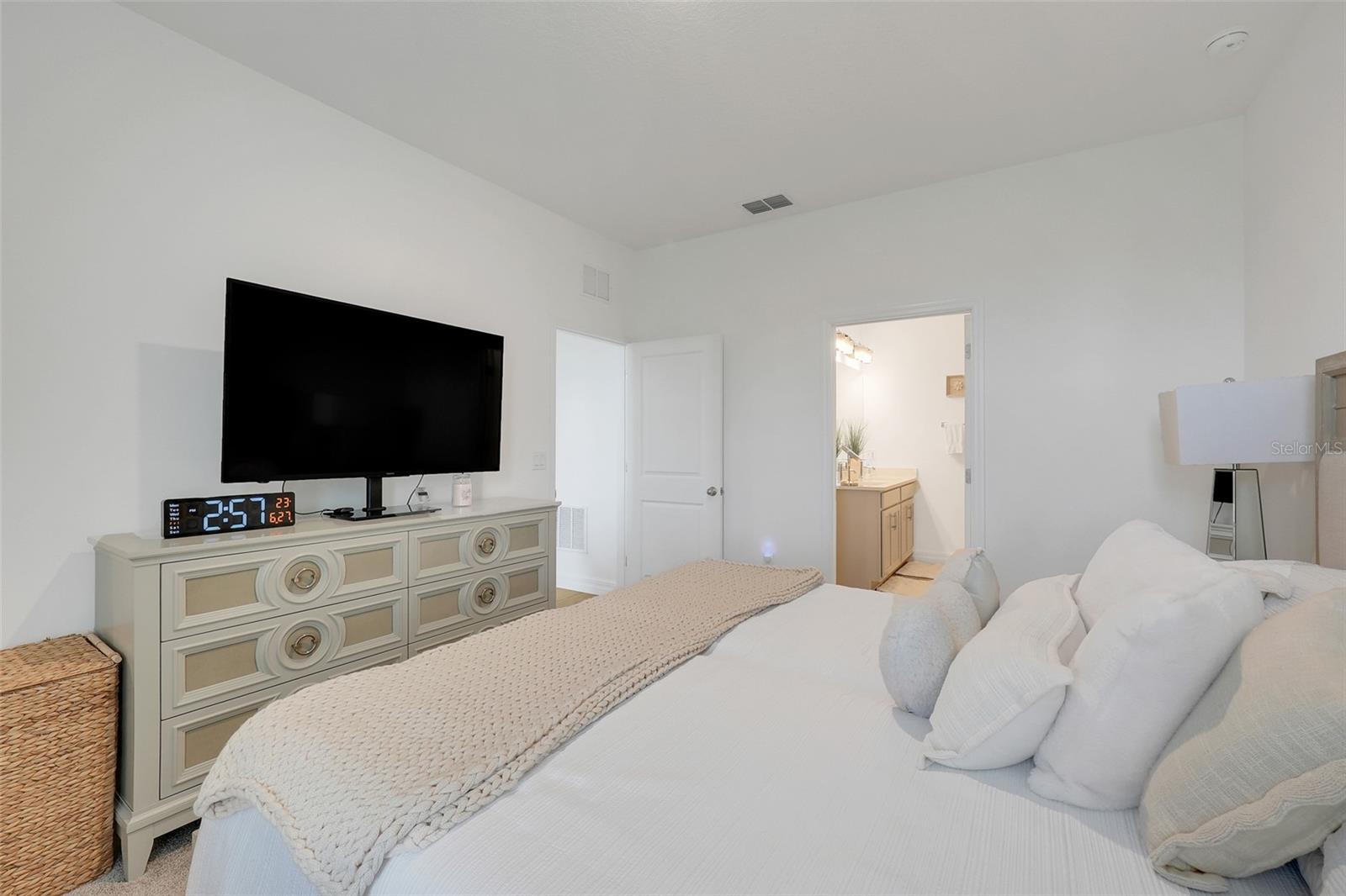 PRAIRIE OAKS - Residential