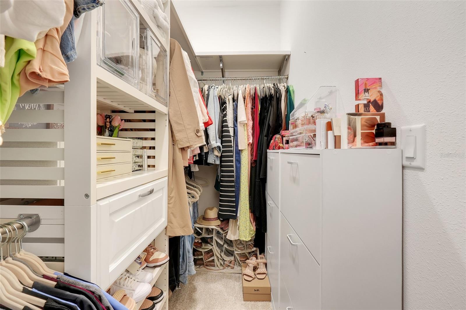 PRAIRIE OAKS - Residential