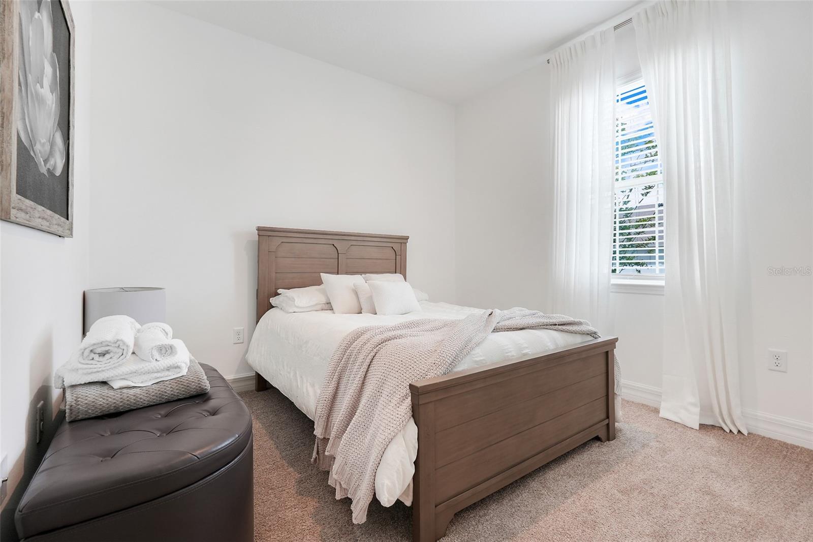 PRAIRIE OAKS - Residential