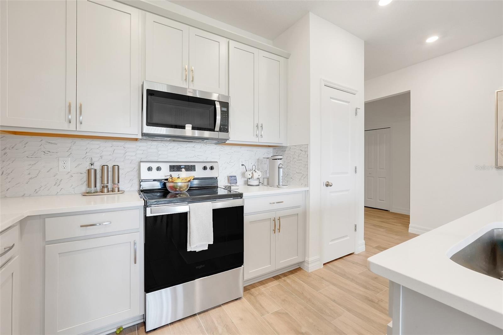 PRAIRIE OAKS - Residential