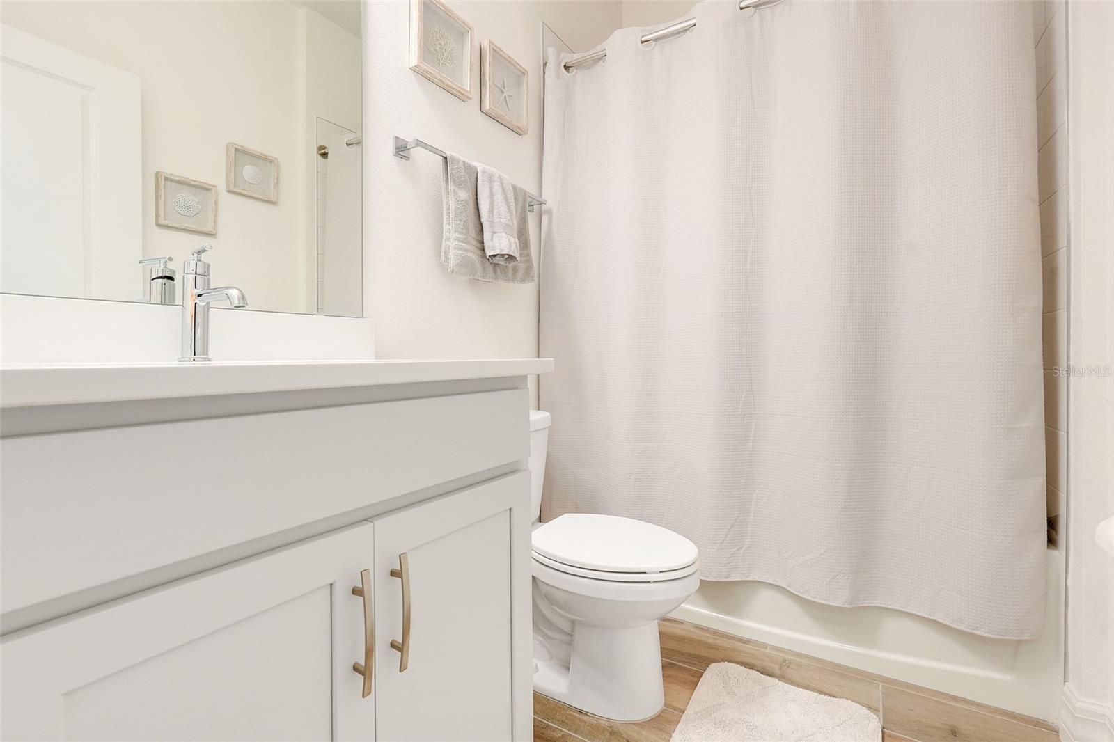 PRAIRIE OAKS - Residential