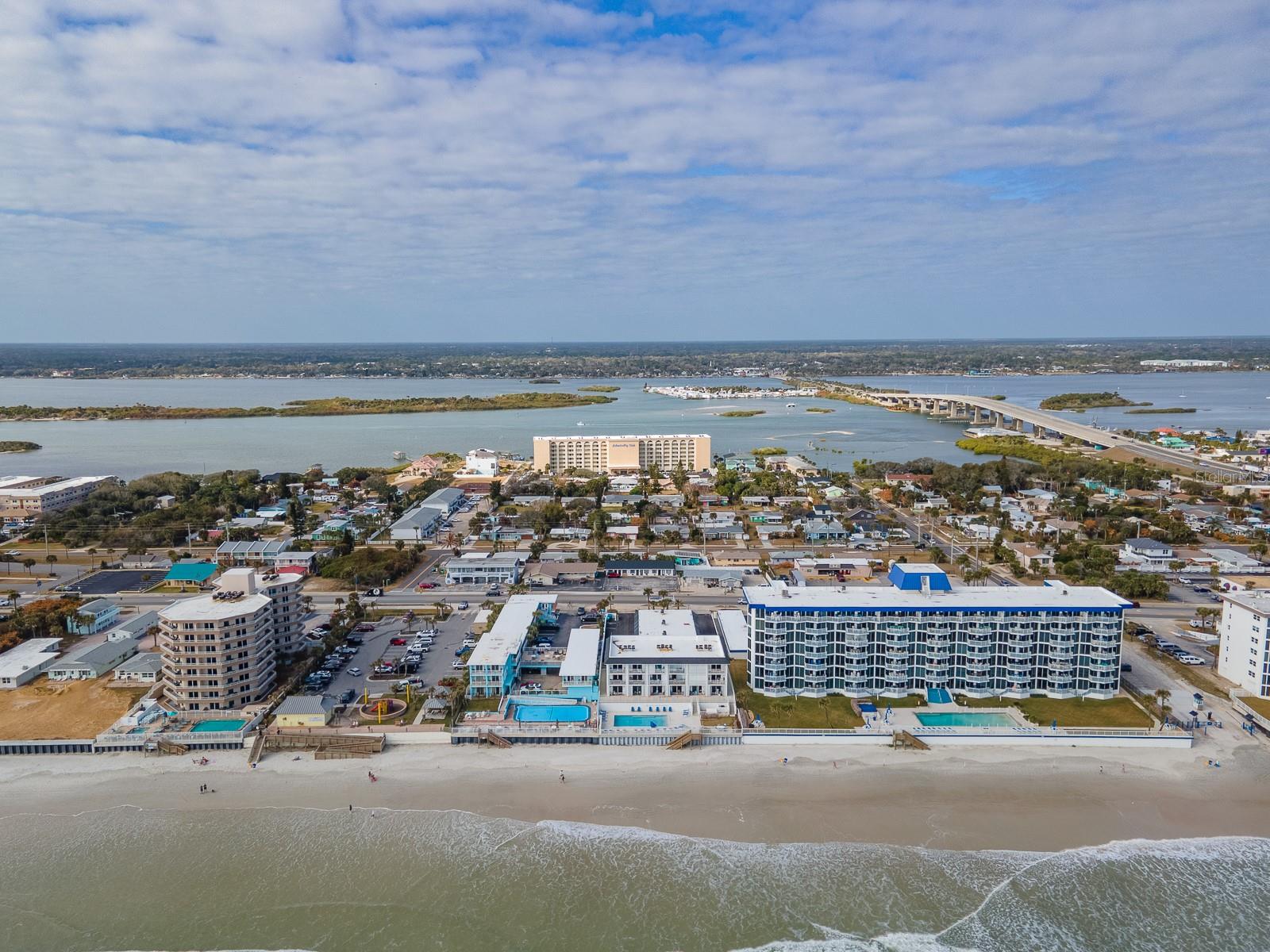 ADMIRALTY CLUB - Residential