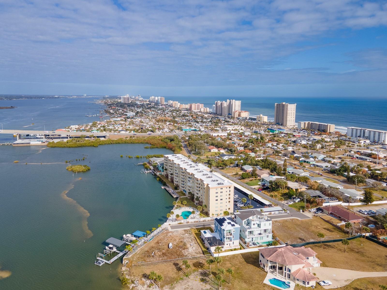 ADMIRALTY CLUB - Residential