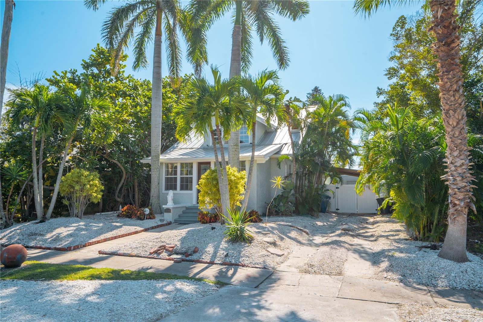 3310 E MARITANA DRIVE
