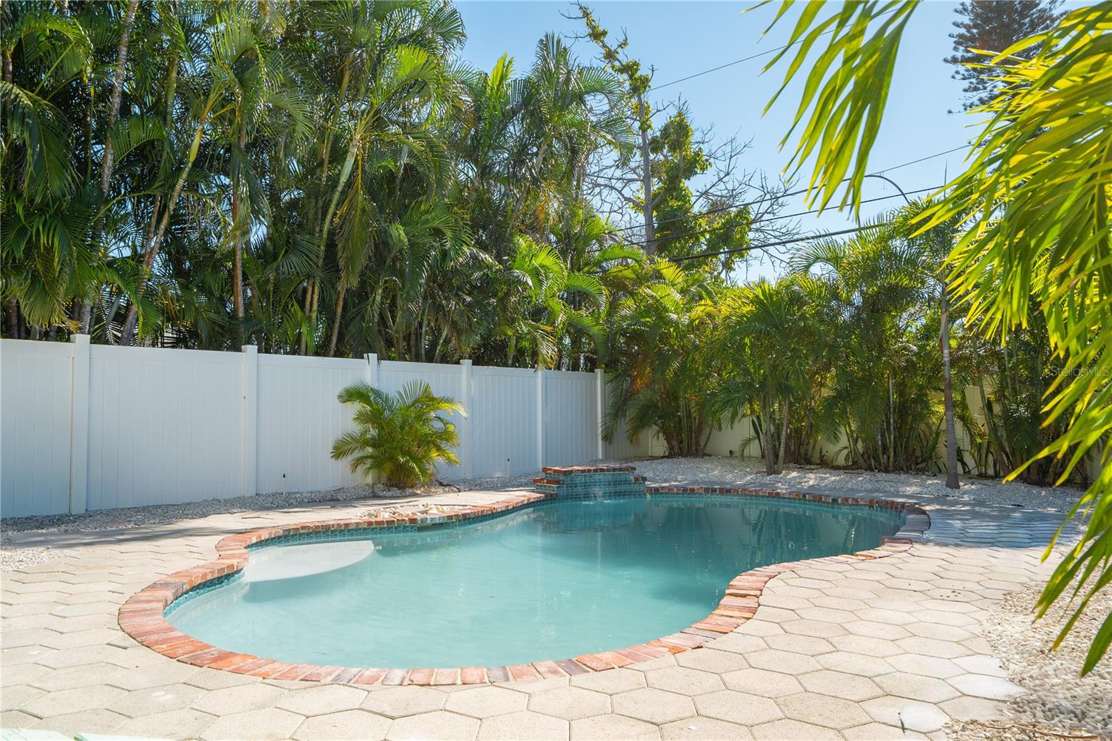 3310 E MARITANA DRIVE