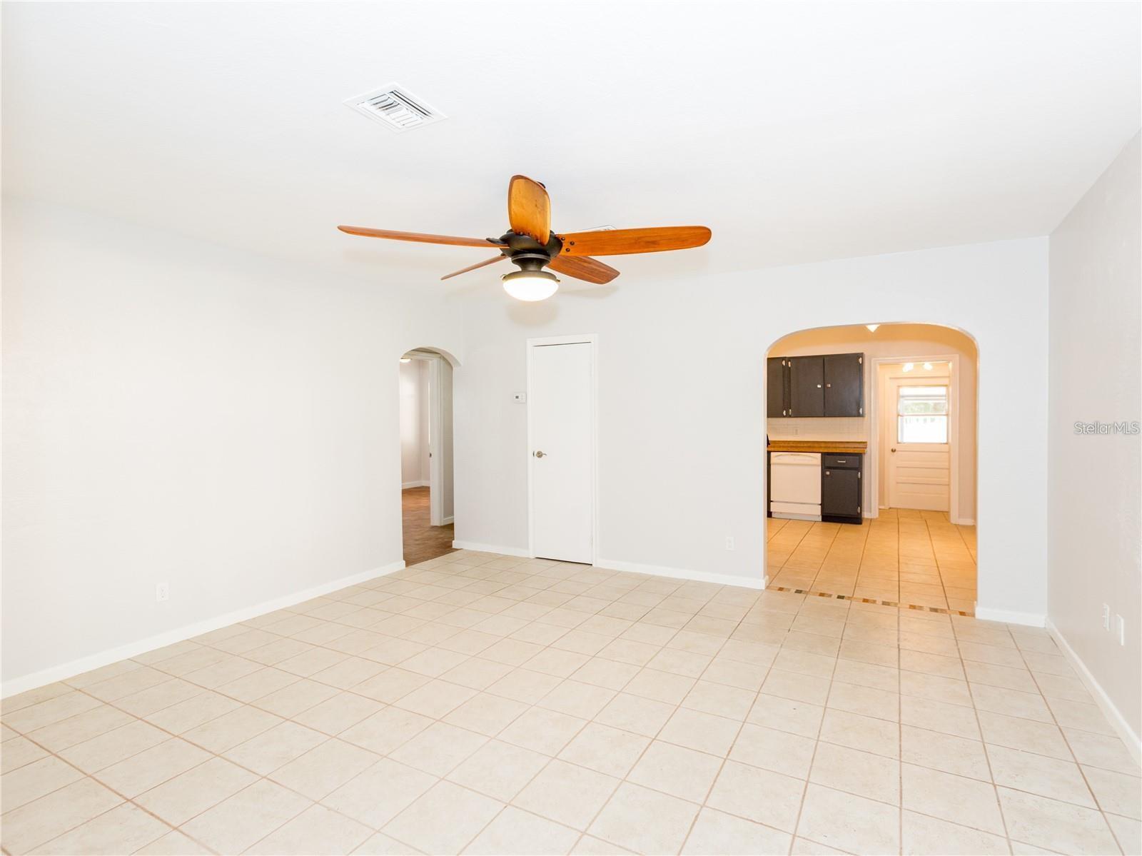 224 S LAWSONA BOULEVARD