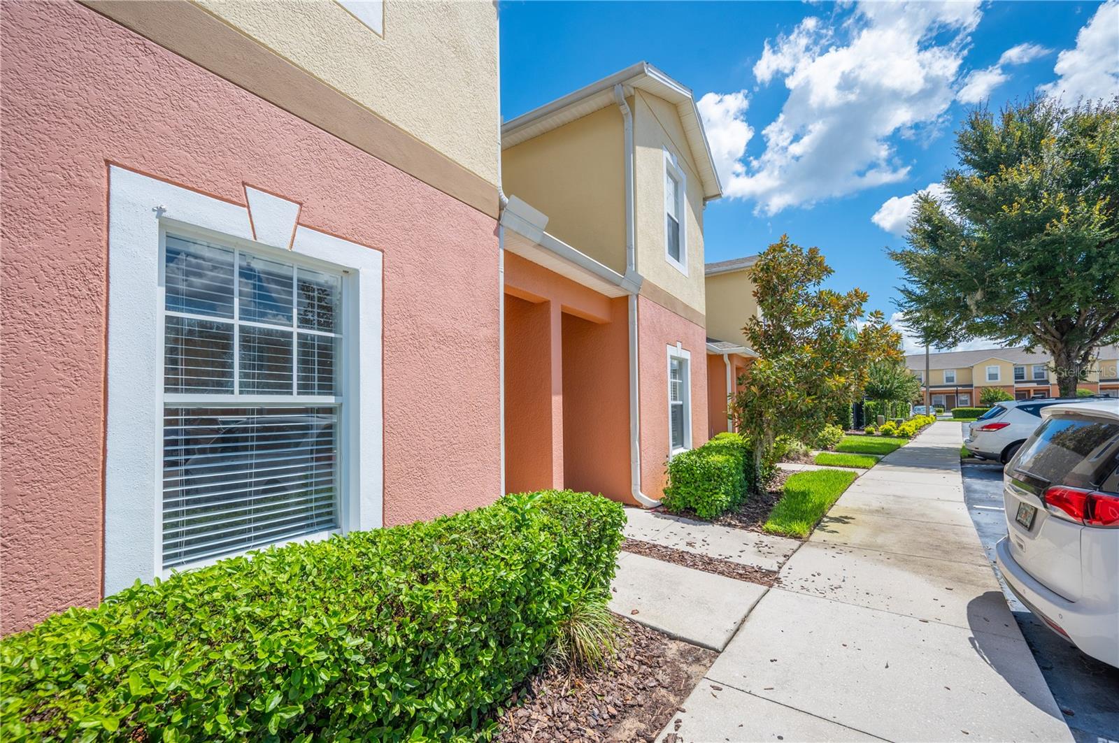 4176 SHADE TREE LANE