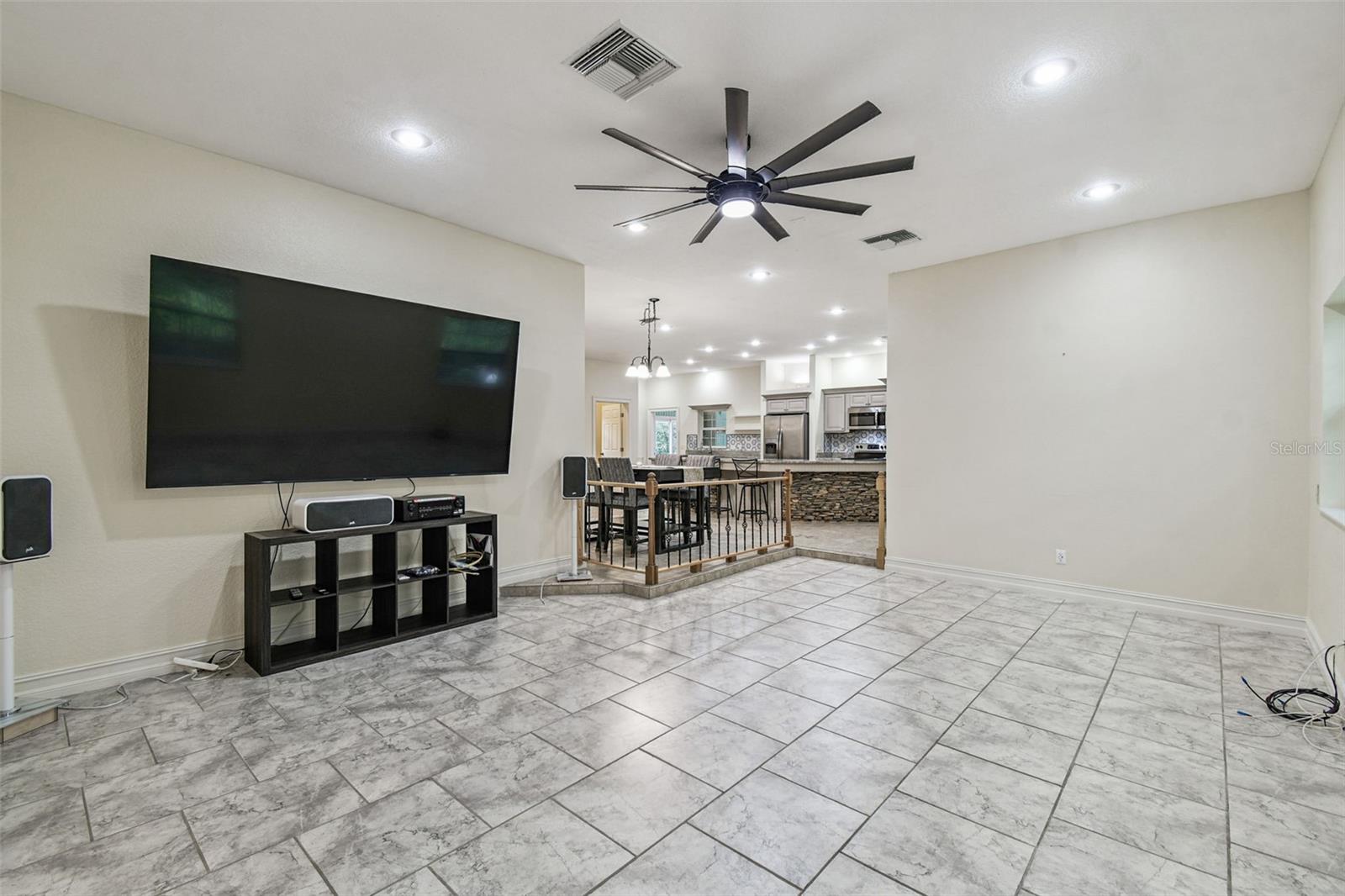 DEER HAVEN ESTATE UNREC - Residential Lease