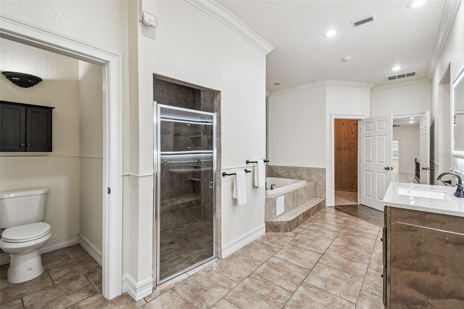 DEER HAVEN ESTATE UNREC - Residential Lease