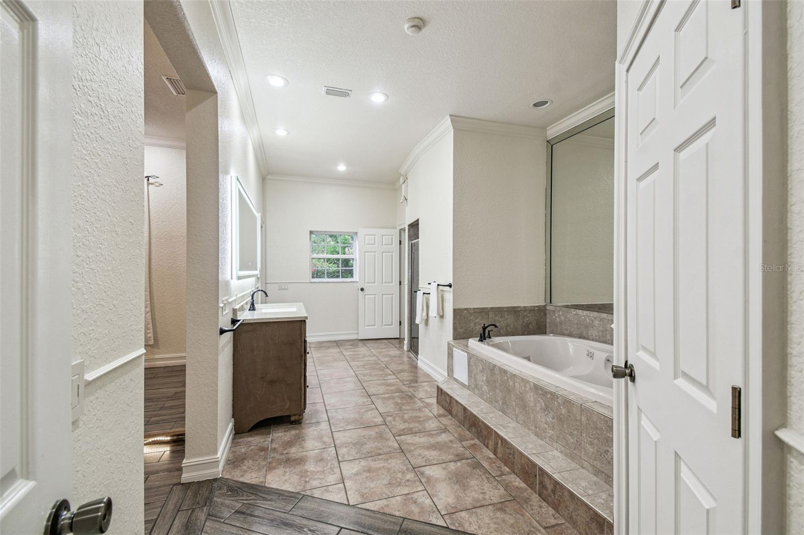 DEER HAVEN ESTATE UNREC - Residential Lease