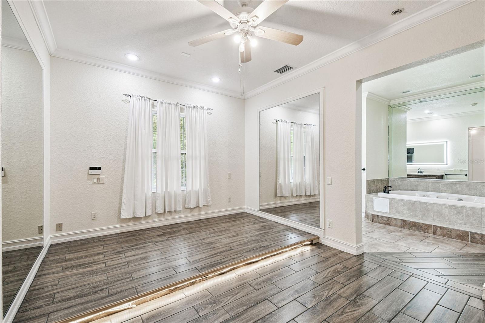 DEER HAVEN ESTATE UNREC - Residential Lease