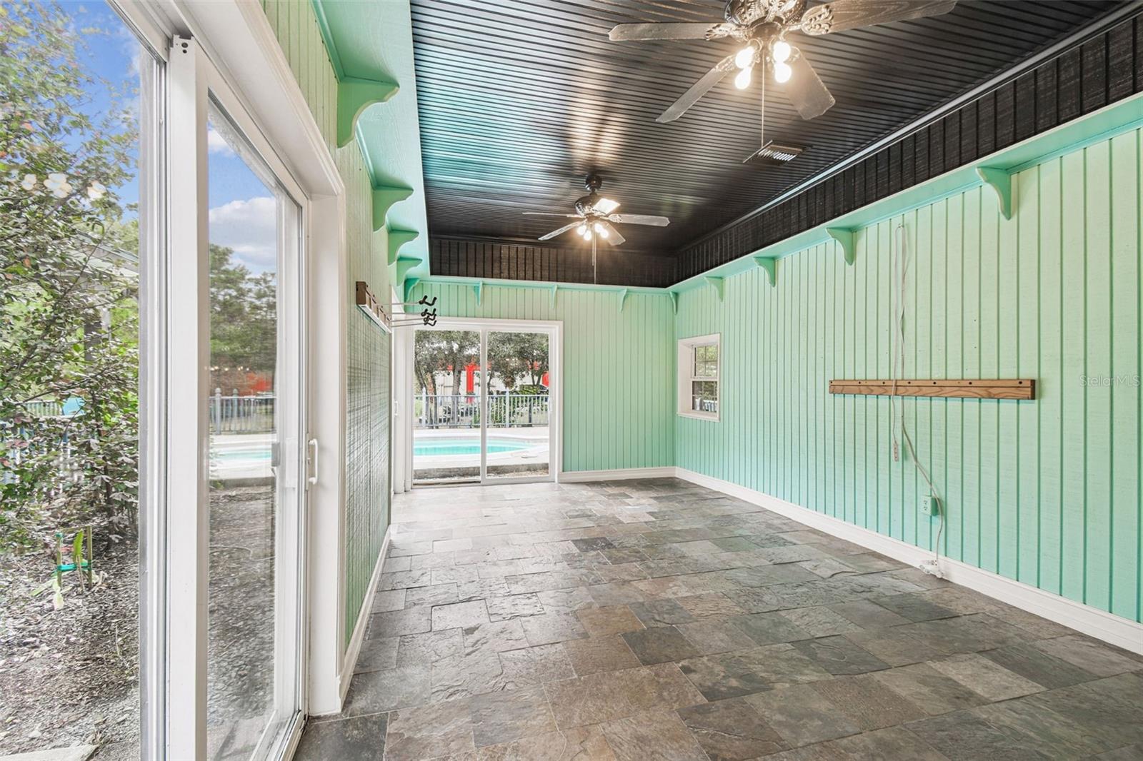 DEER HAVEN ESTATE UNREC - Residential Lease