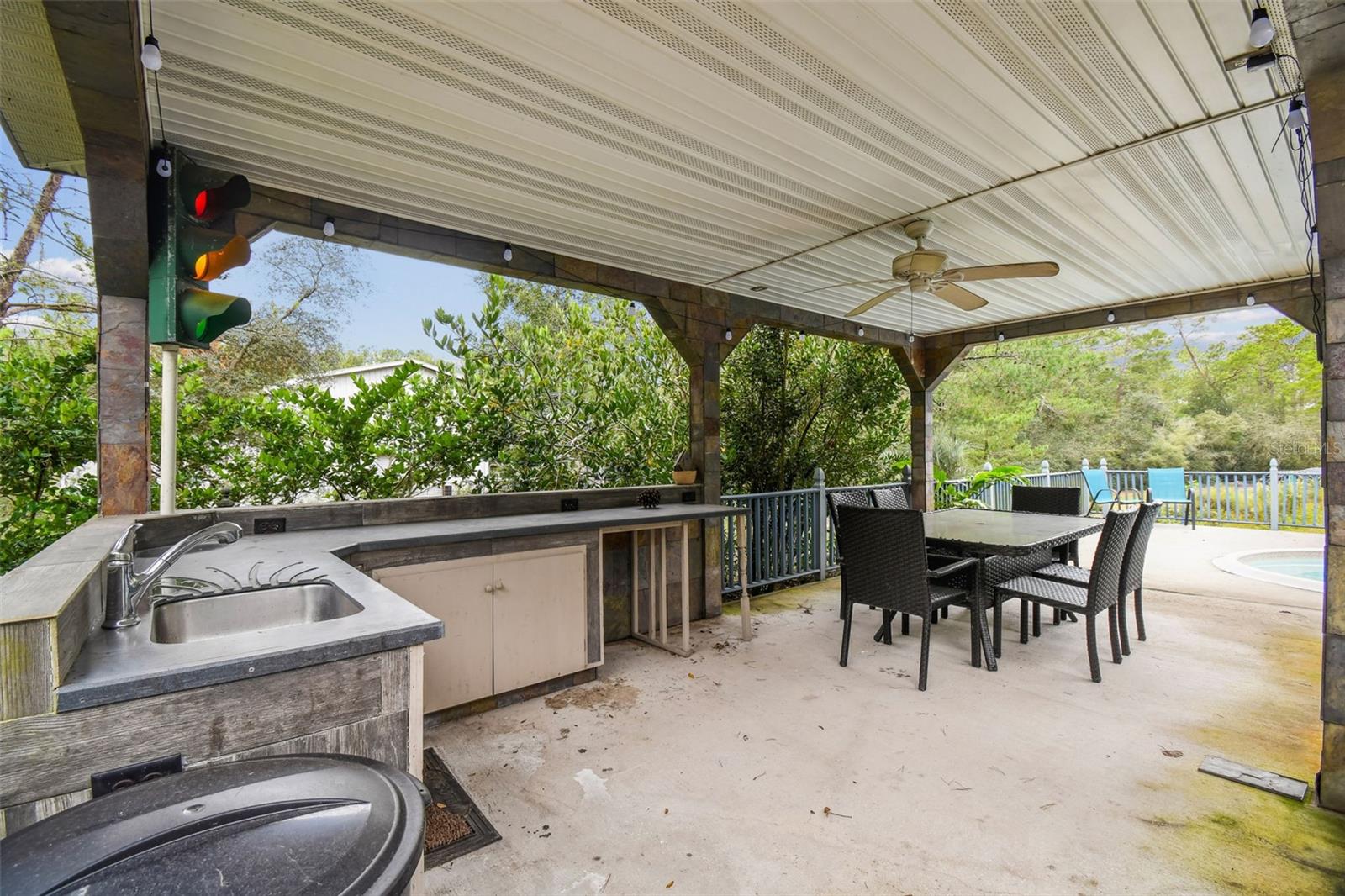 DEER HAVEN ESTATE UNREC - Residential Lease