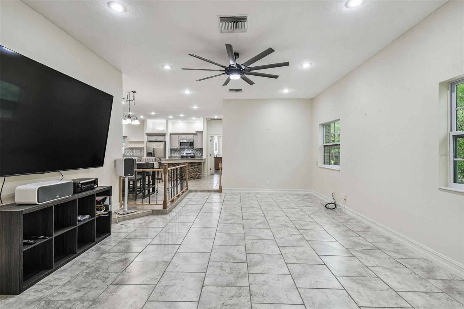 DEER HAVEN ESTATE UNREC - Residential Lease