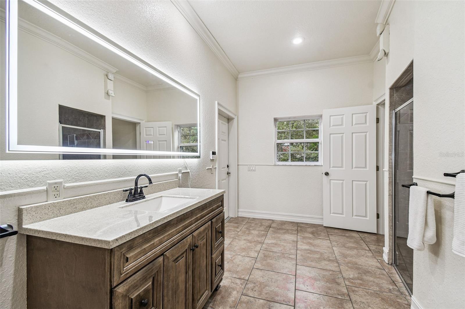 DEER HAVEN ESTATE UNREC - Residential Lease